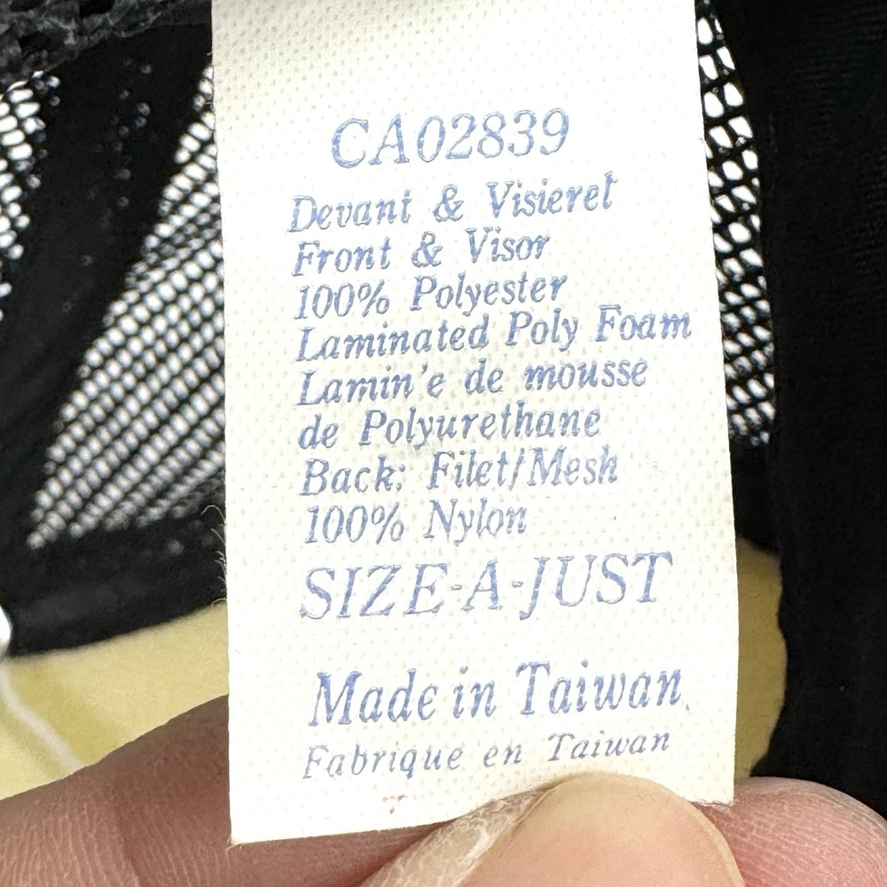 Vintage‎ Mesh Snapback Trucker Hat Canada Cougar hat black and white - Picture 5 of 12